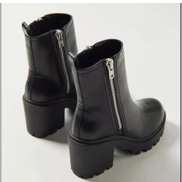 Urban Outfitters UO Zip Up Chunky Boots Black Vegan Leather Platform New Size 8 - Picture 3 of 5